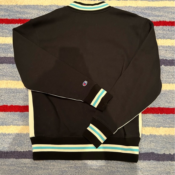 Champion Quarter Zip - Picture 2 of 3